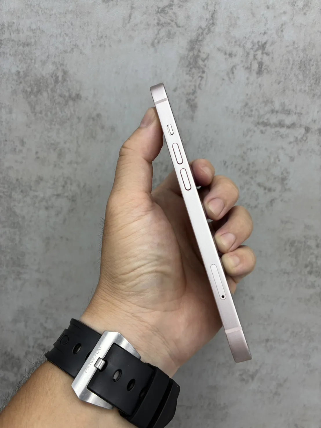 iPhone 13 128G 粉
