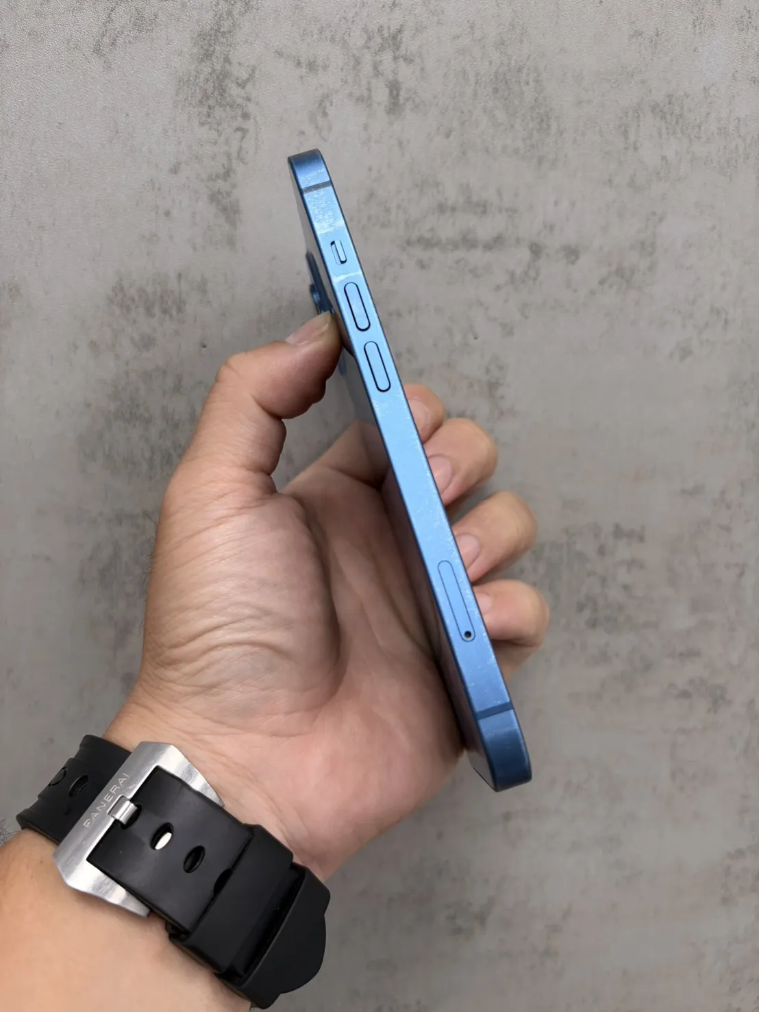 13 128G 藍 電池 100 %