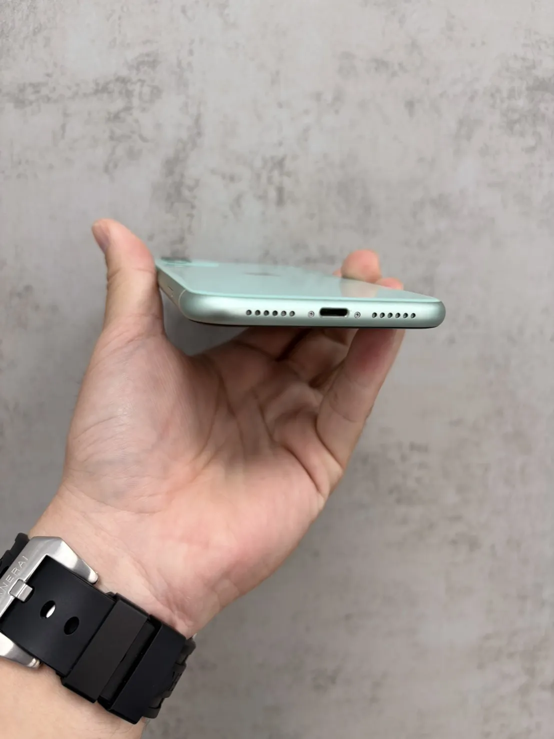 11 128G 綠 副廠電池 100 %