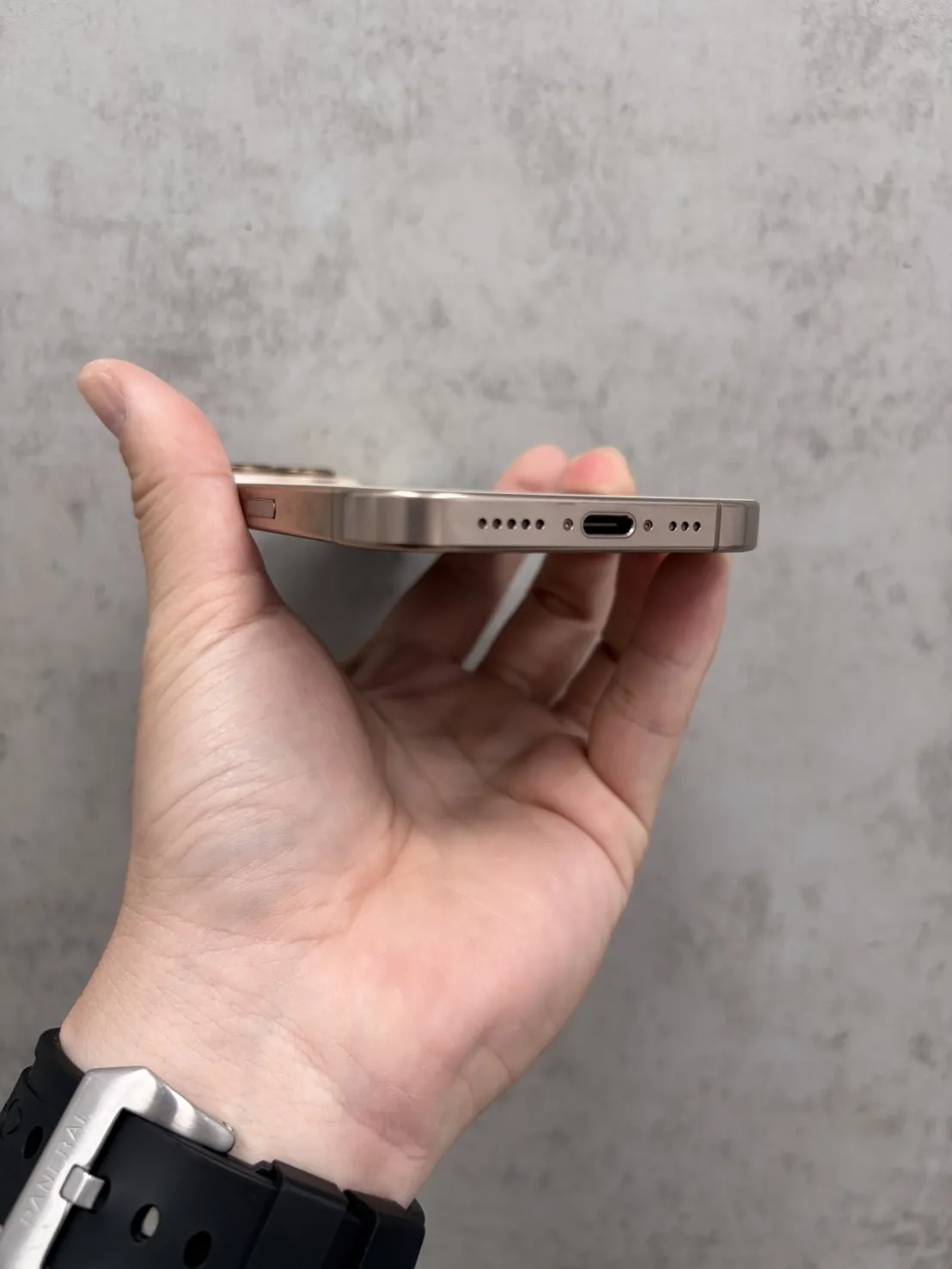 16 Pro 256G 金 電池 92 %