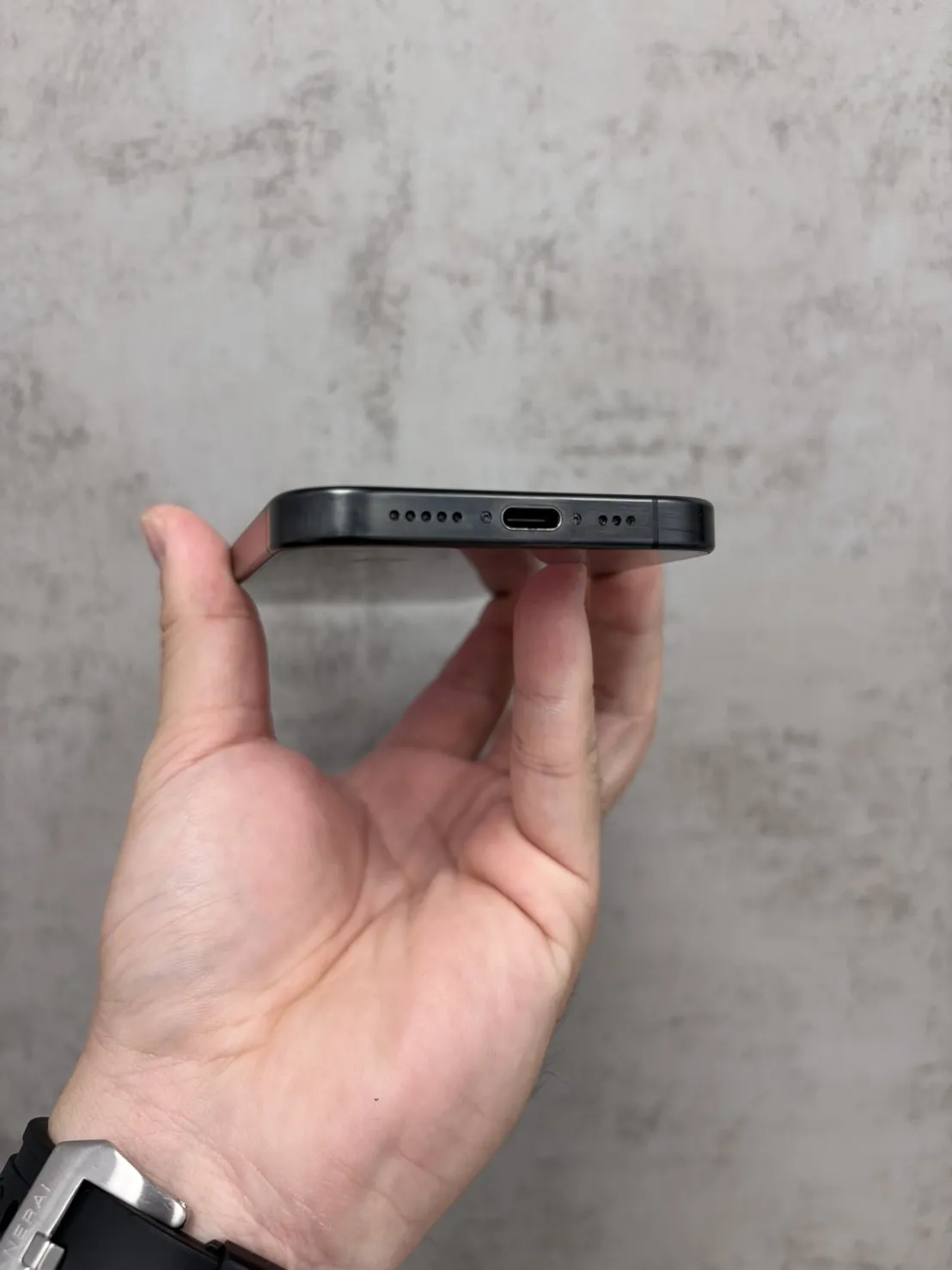 15 Pro 512G 黑 電池 81 %