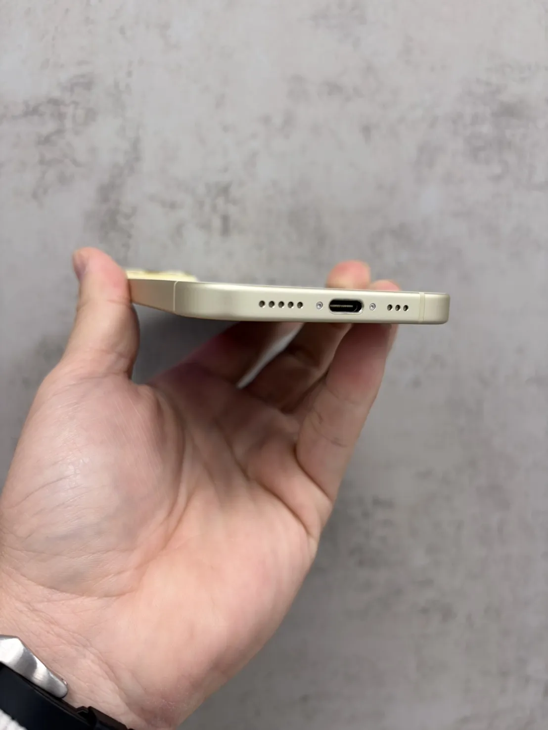 15 256G 黃 電池80% #48