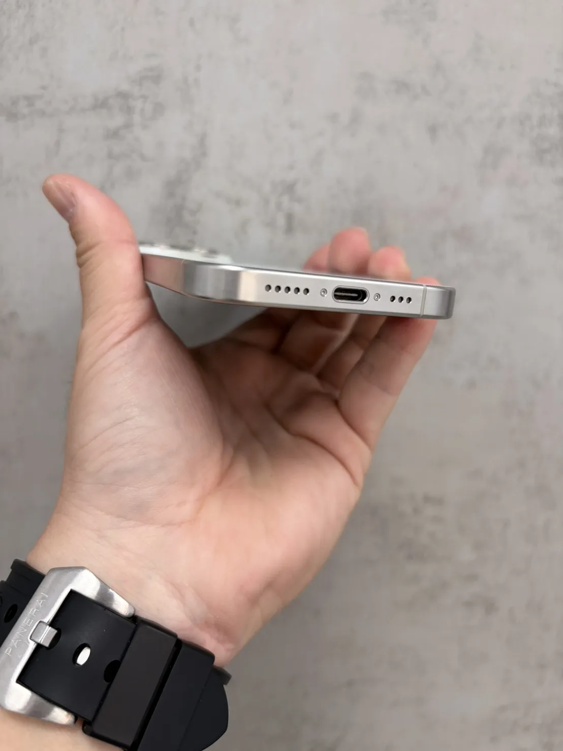 15 Pro 256G 銀 電池87% #72