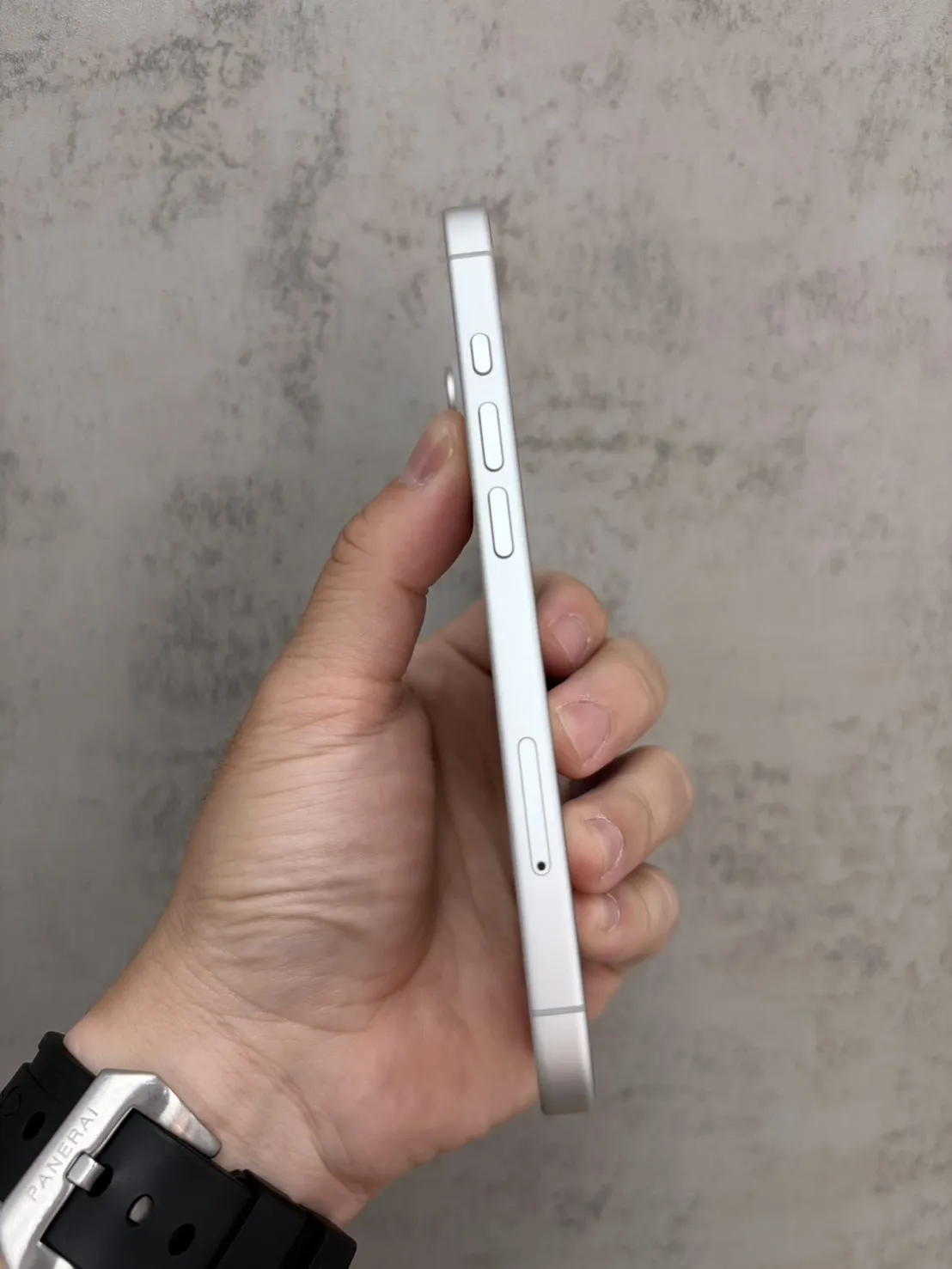 17 256G 白 電池88% #02