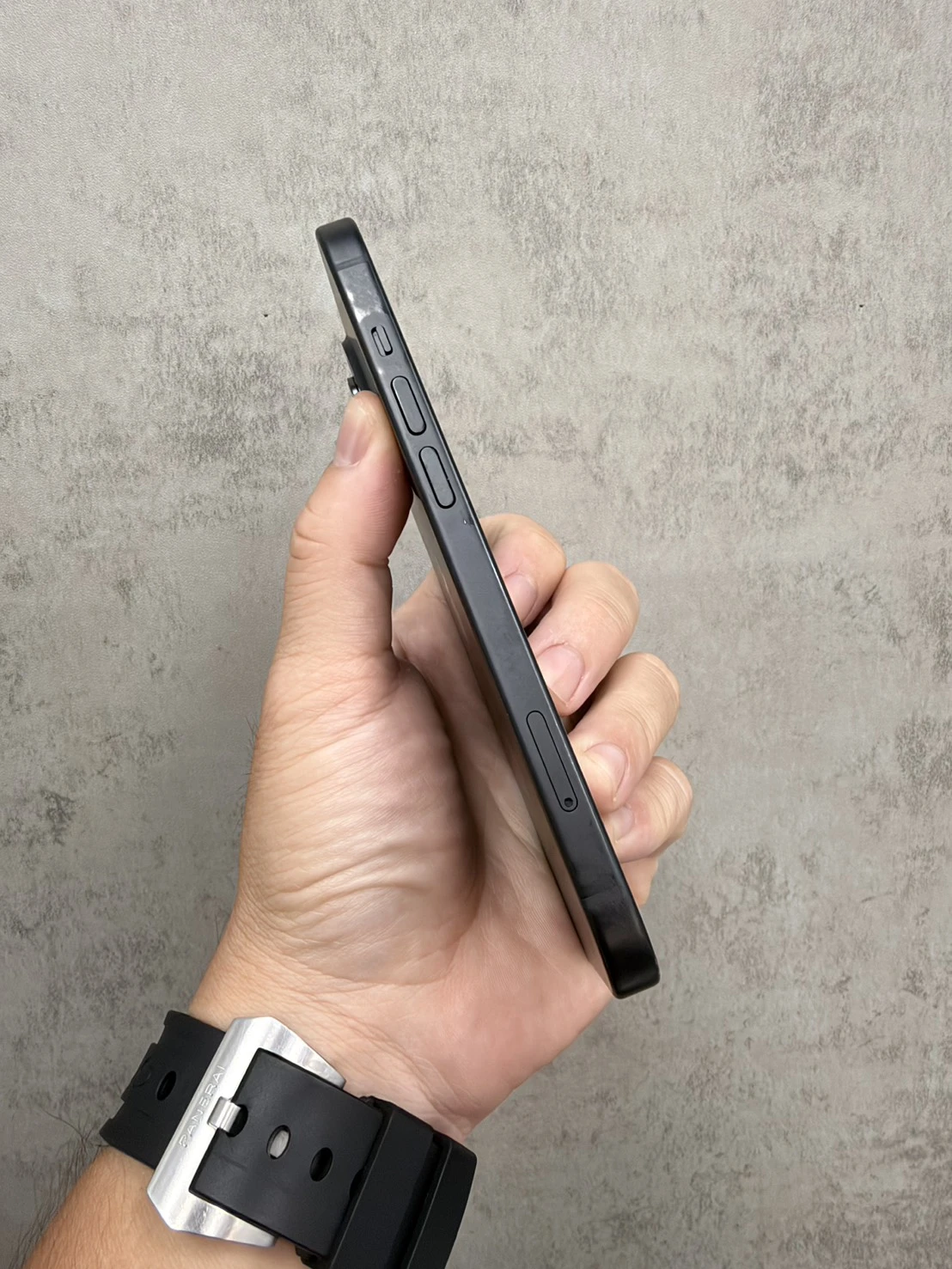 15 256G 黑 電池83% #22