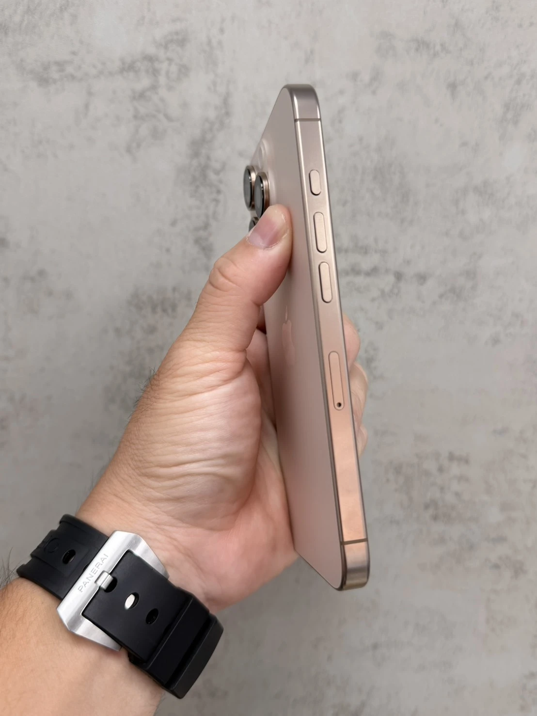 16 Pro 256G 金 電池92% #77