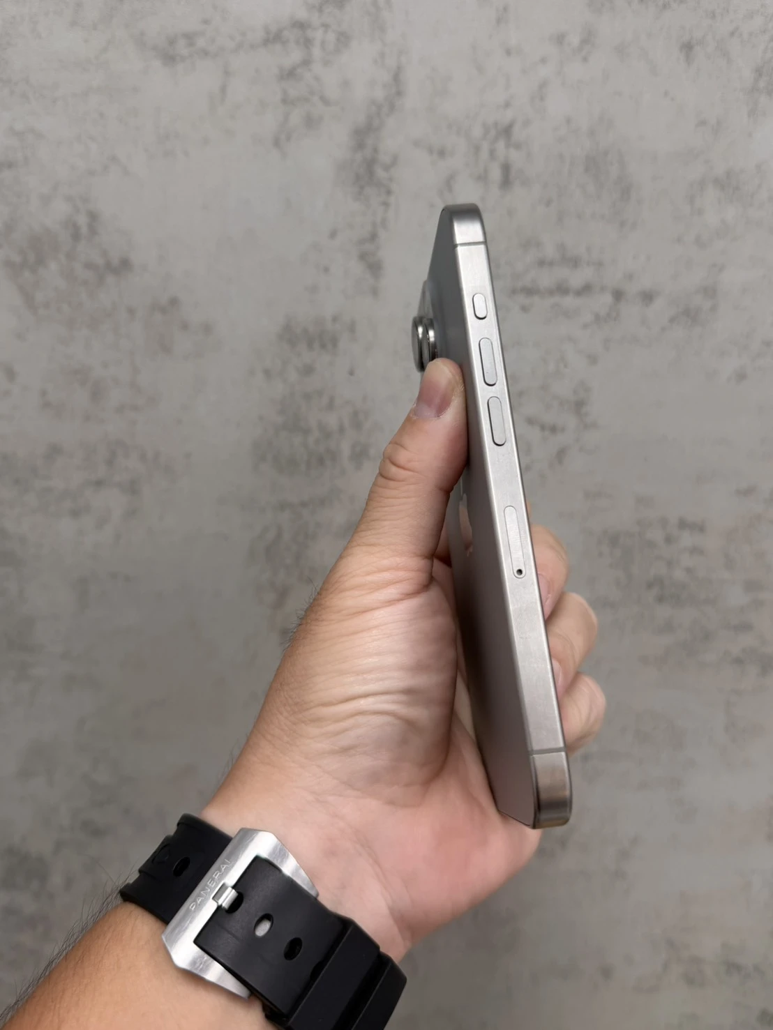 15 Pro 256G 鈦 電池78% #94