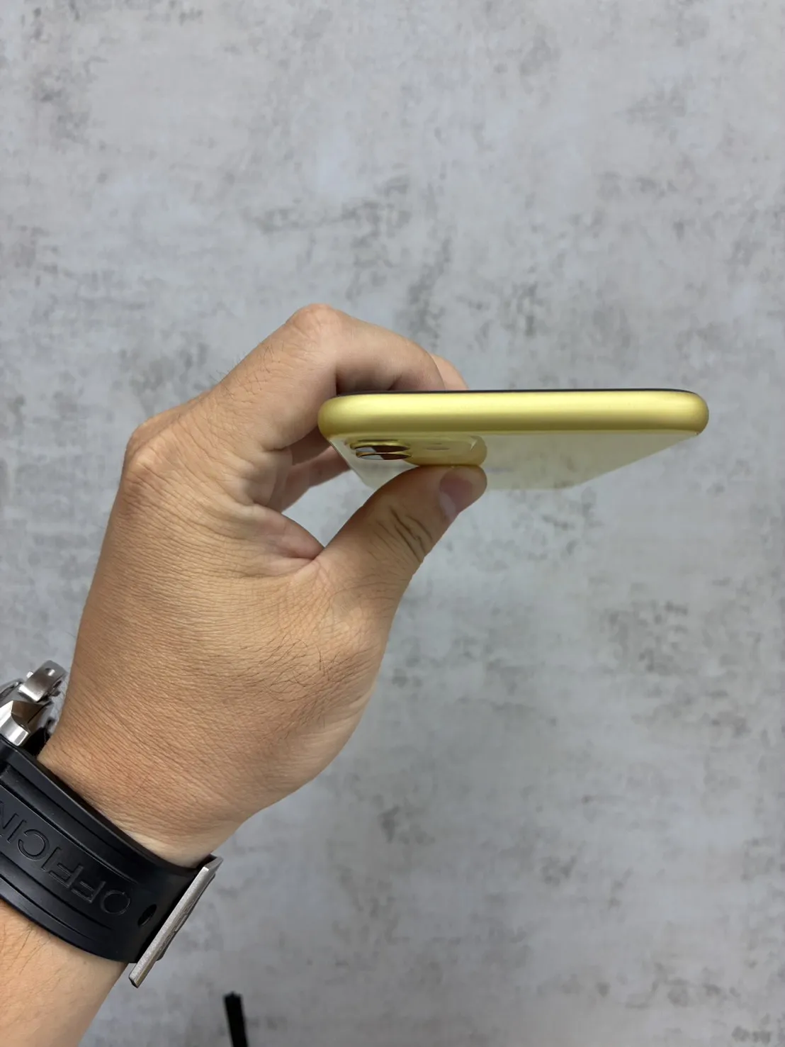 iPhone 11 128G 黃