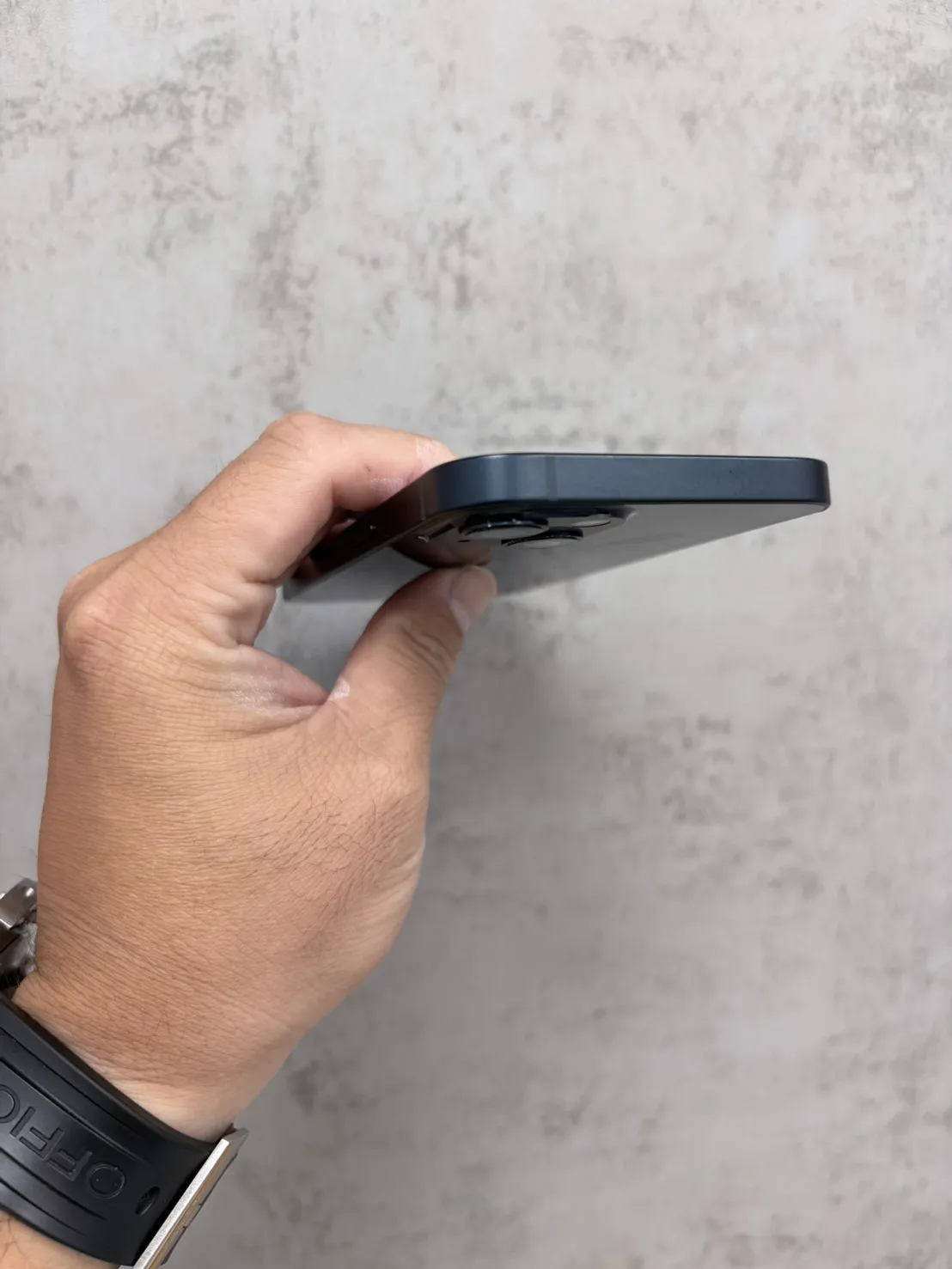 13 128G 黑 副廠電池 100 %