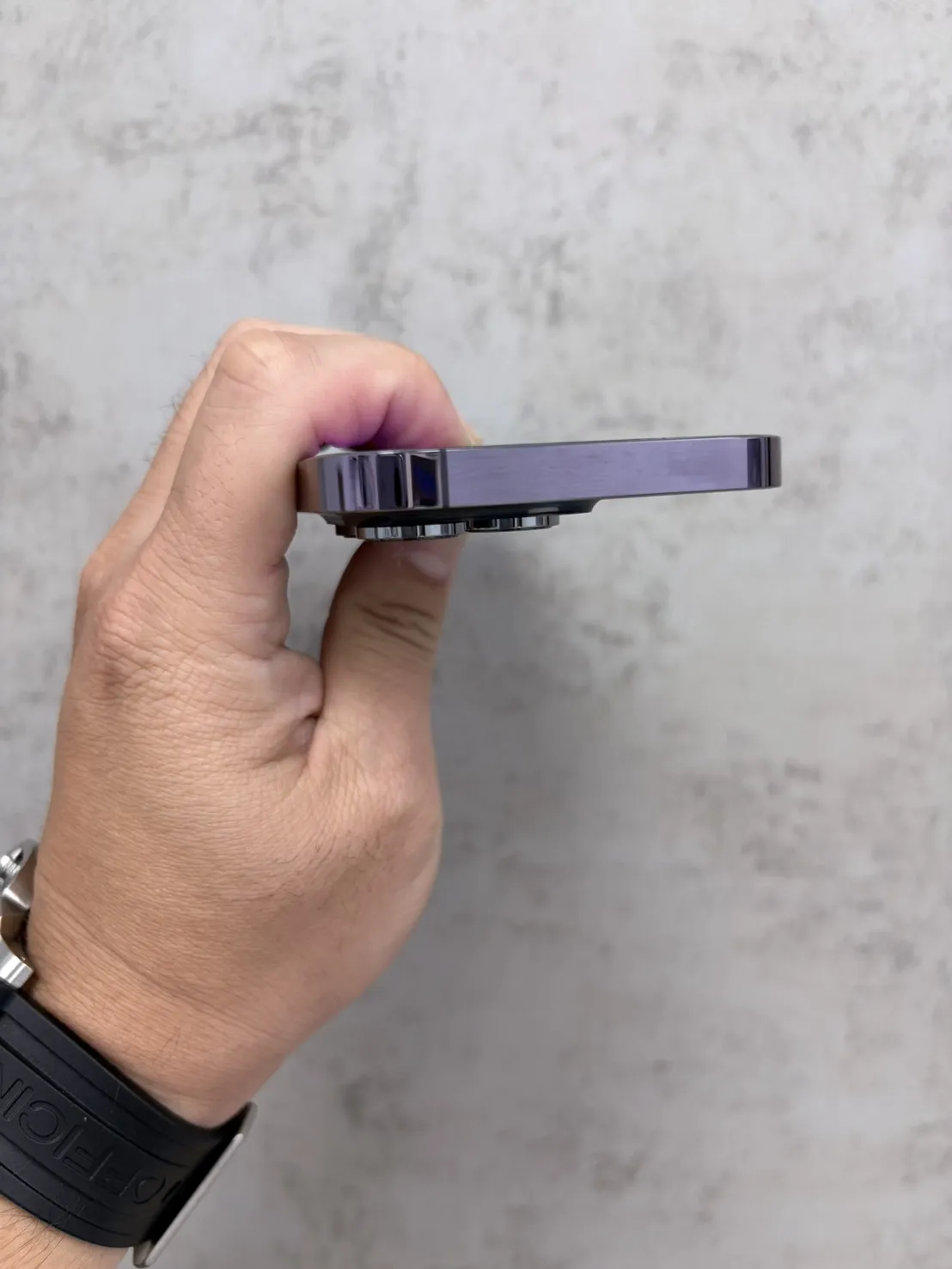 14 Pro 256G 紫 電池 84 %