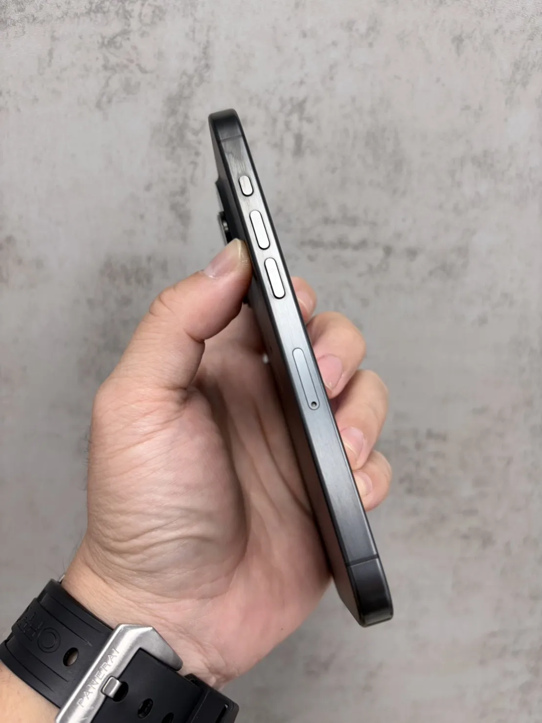 15 Pro 512G 黑 電池 81 %