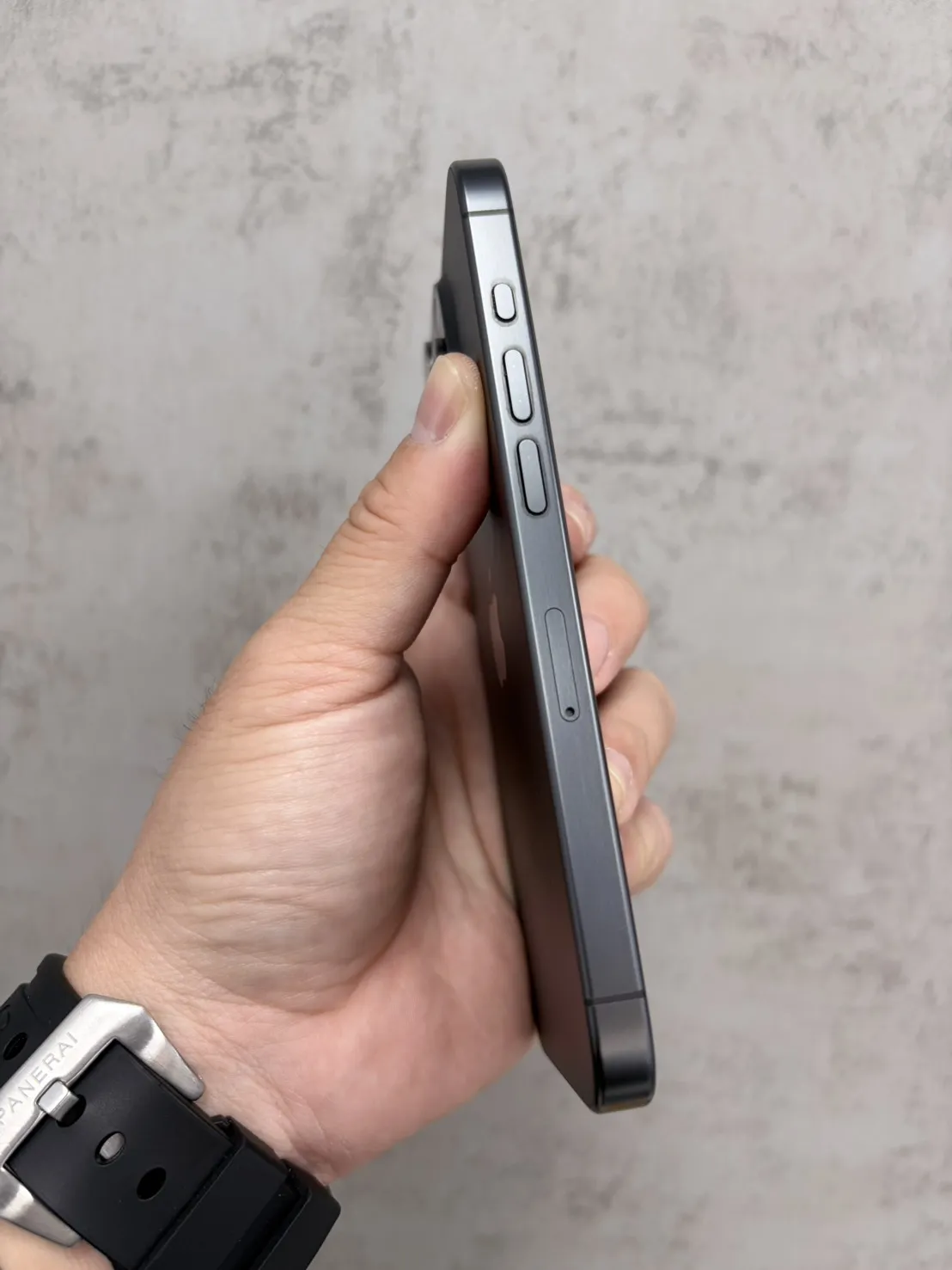 15 Pro 256G 黑 電池 87 %