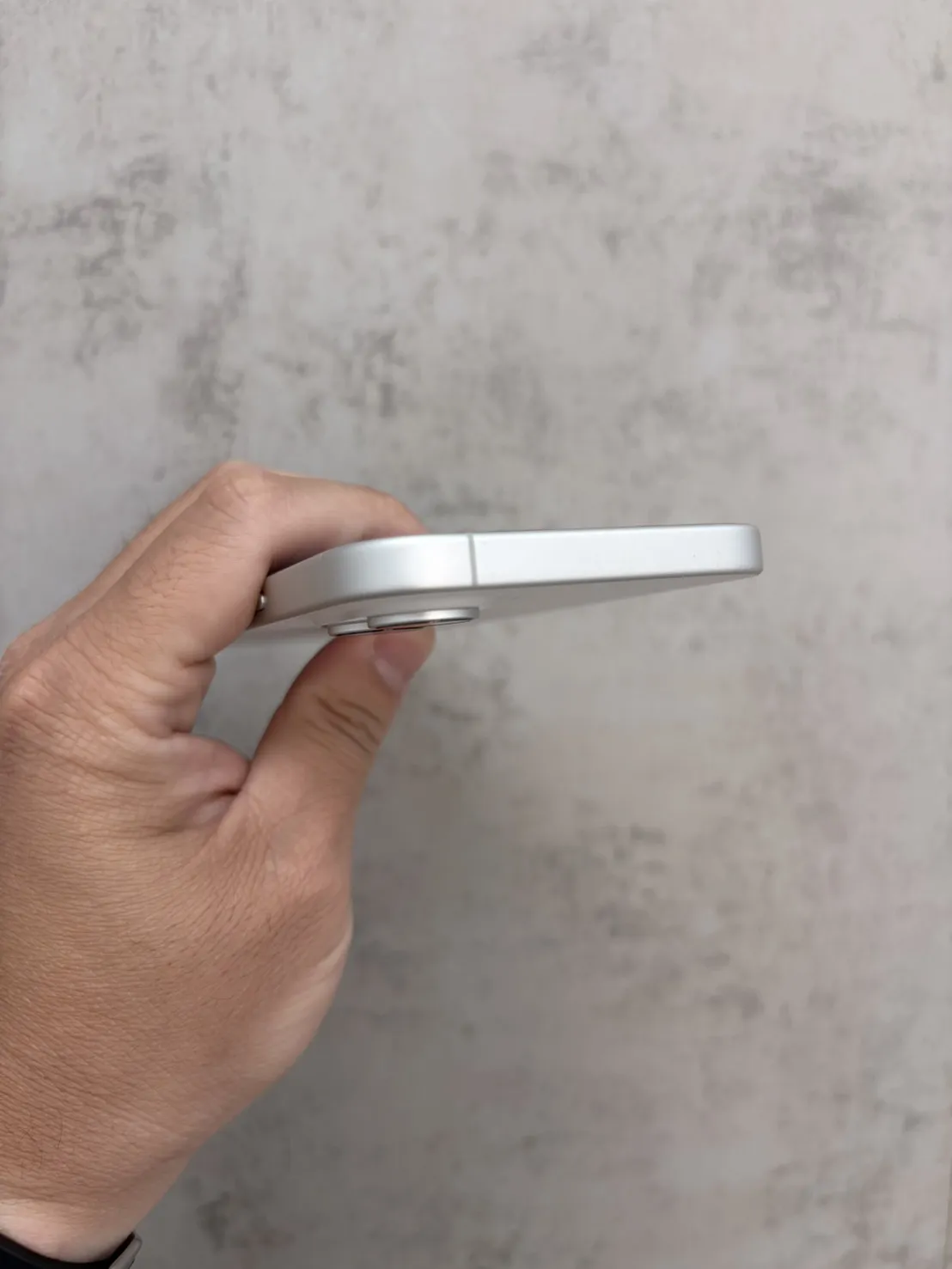 17 256G 白 電池88% #02