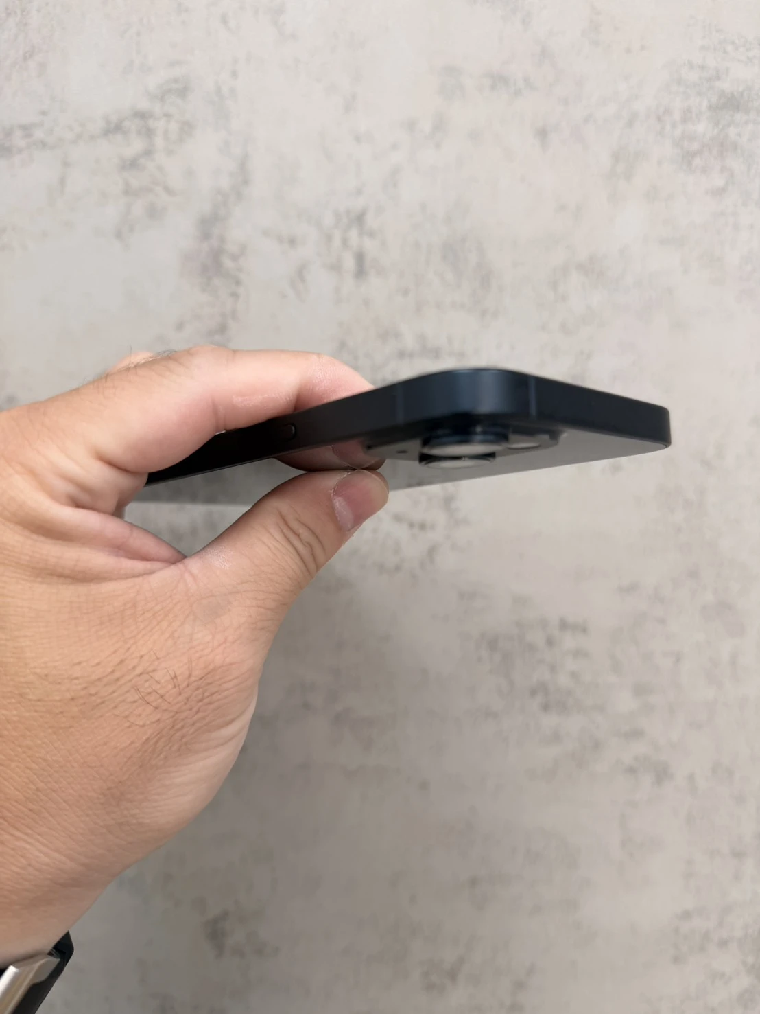 14 256G 黑 電池77% #86