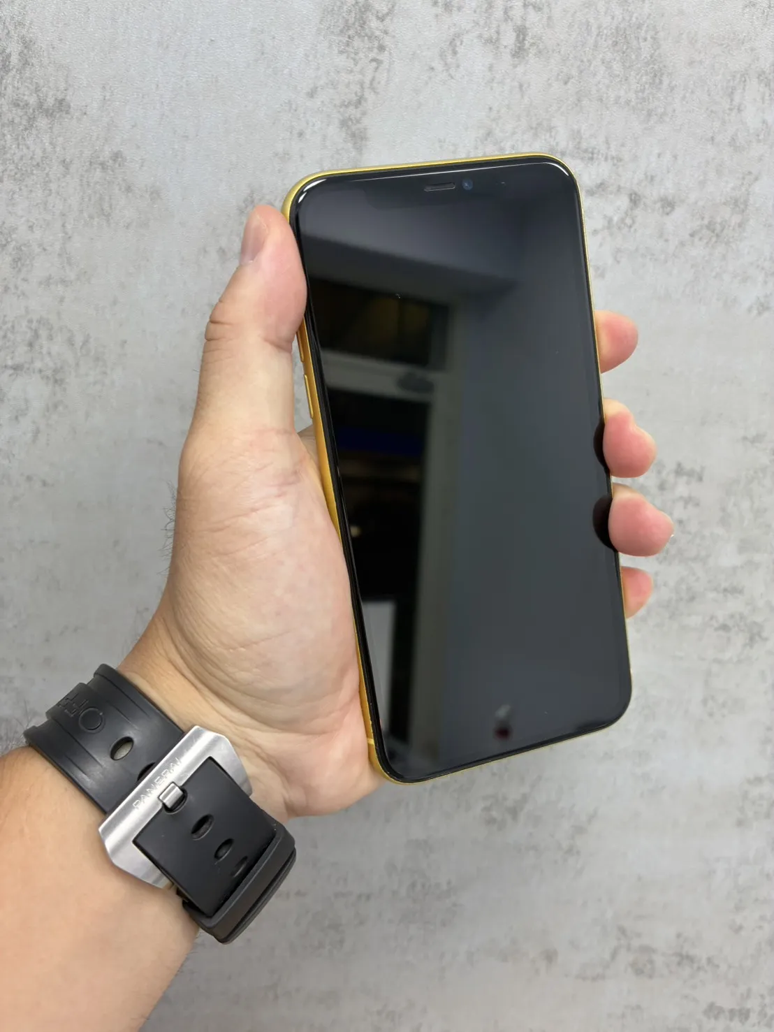 iPhone 11 128G 黃
