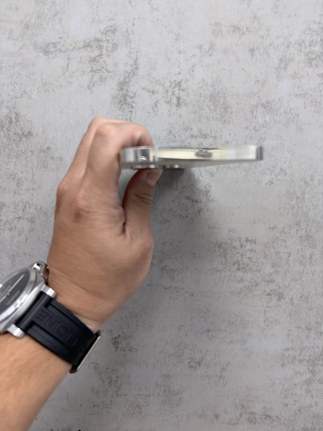 12 Pro Max 256G白 螢幕一小點漏液