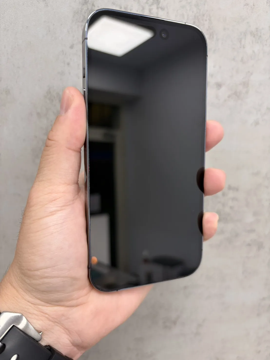 14 Pro 256G 紫 電池 84 %