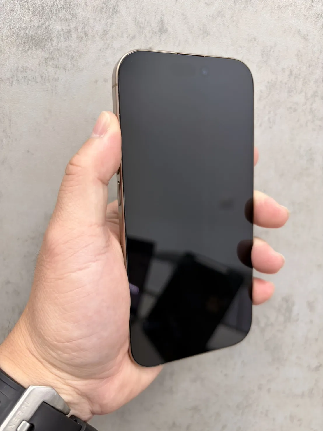 16 Pro 1T 金 電池92% #97