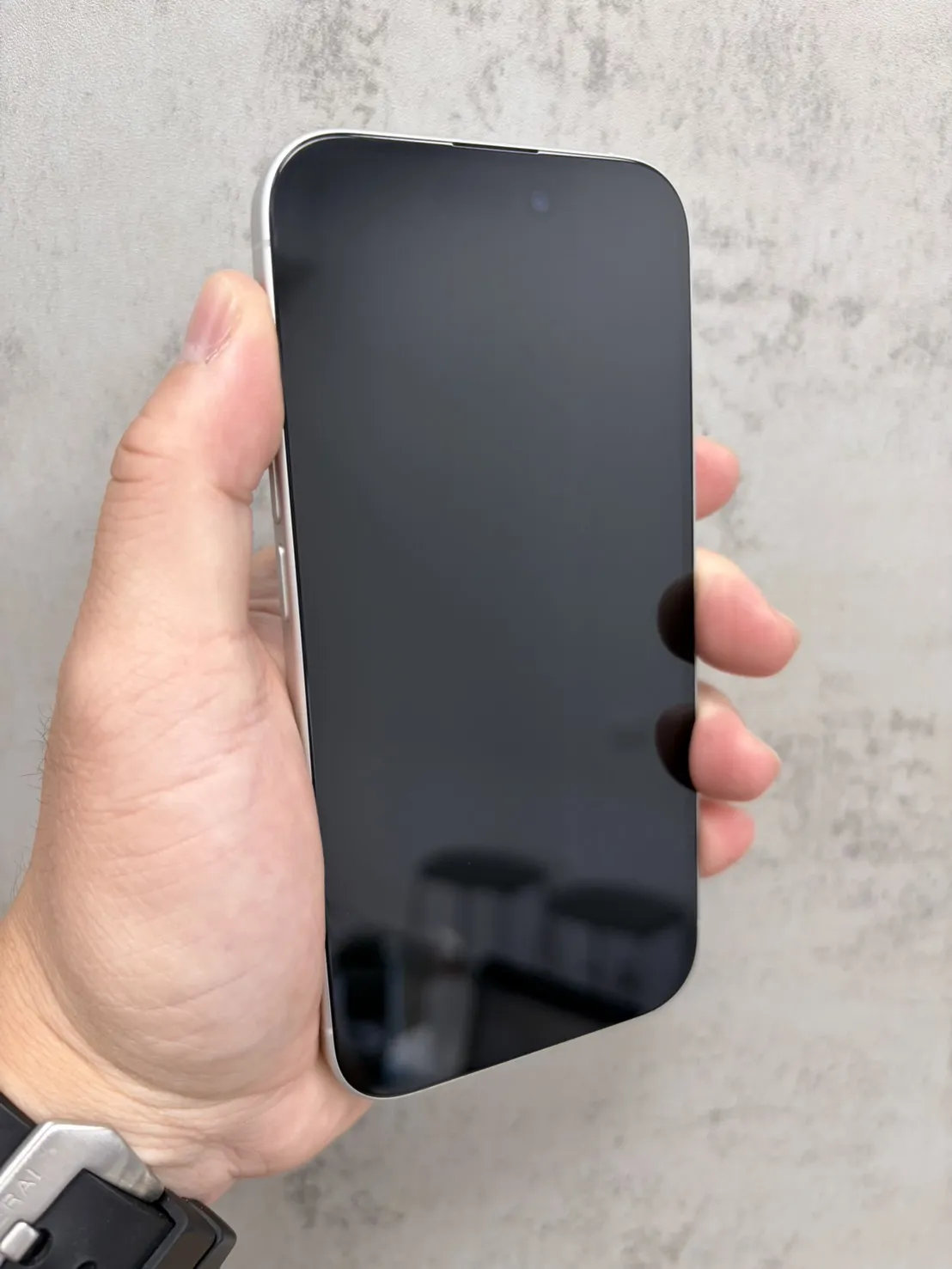 16 128G 白 電池88% #24