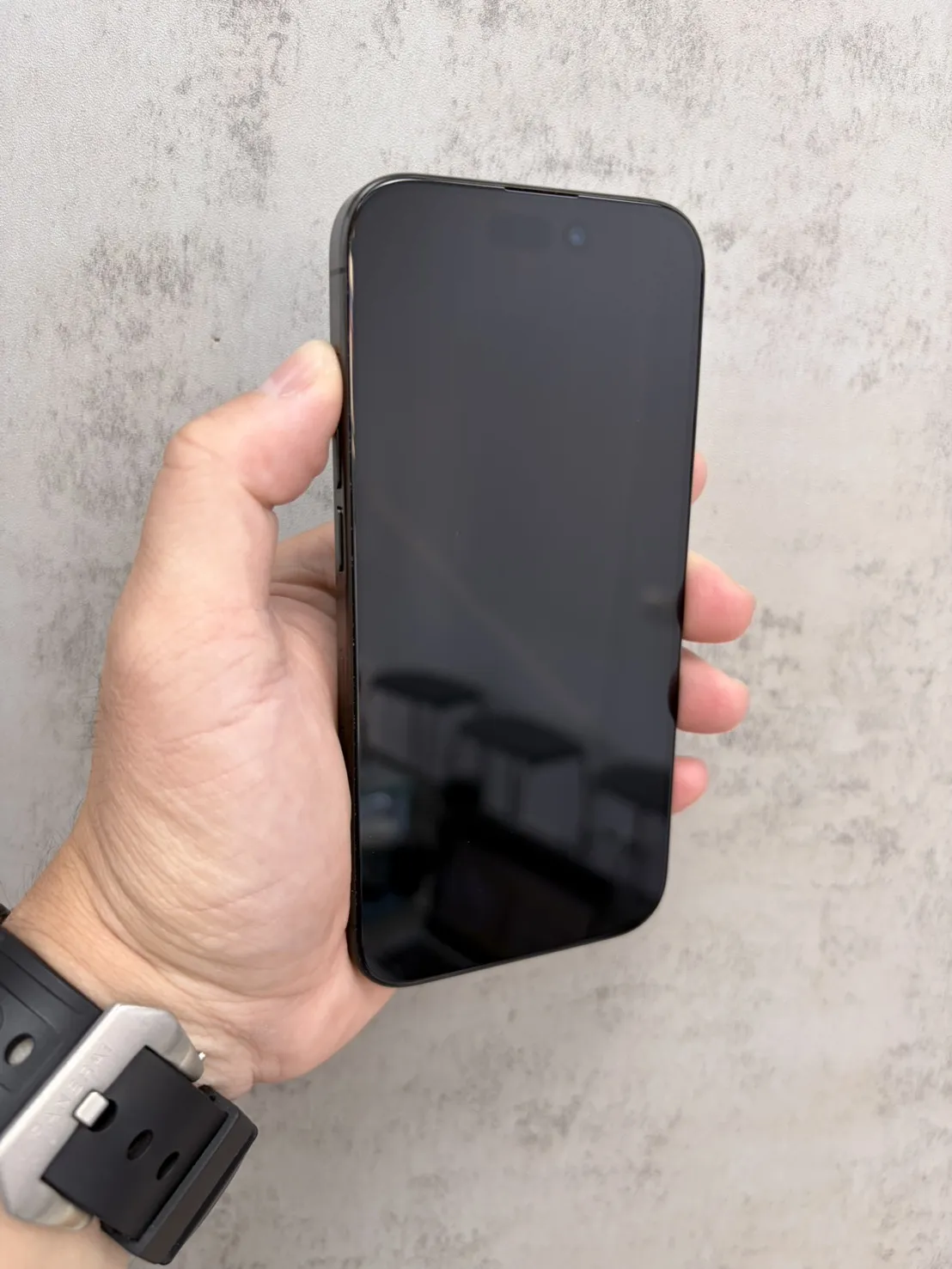 15 Pro 128G 黑 電池 84 %