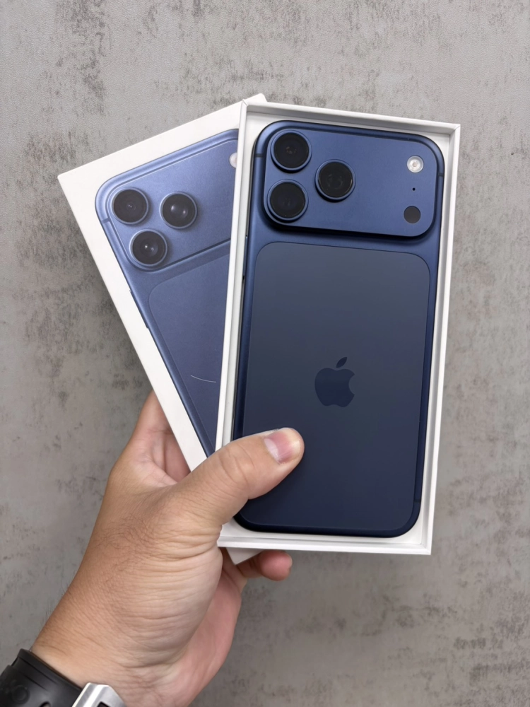 17 Pro Max 512G 藍 極新機