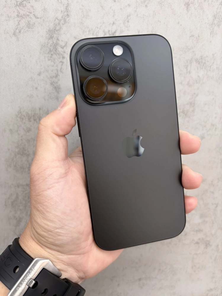 16 Pro 256G 黑 電池 93 % 保固內