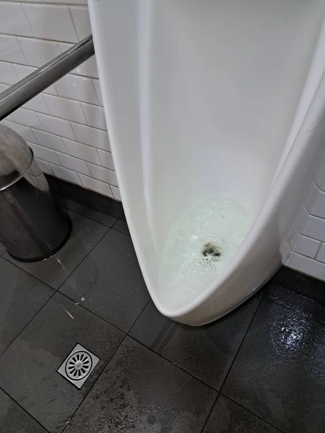 下營區通小便斗