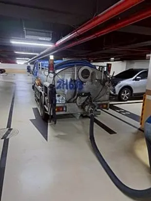 東區大樓地下室抽肥加化糞池投菌