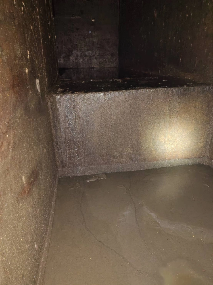 台南公園污水槽清洗