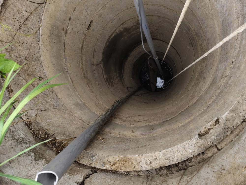 玉井區古井清除底泥作業-台南汙水池清洗