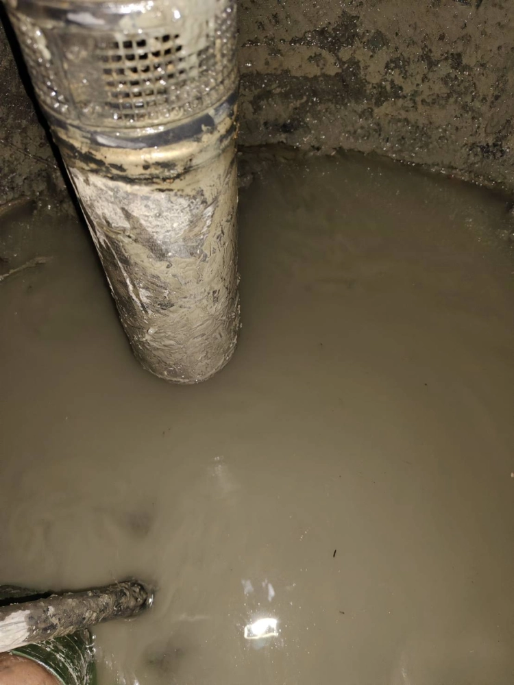 玉井區古井清除底泥作業-台南汙水池清洗