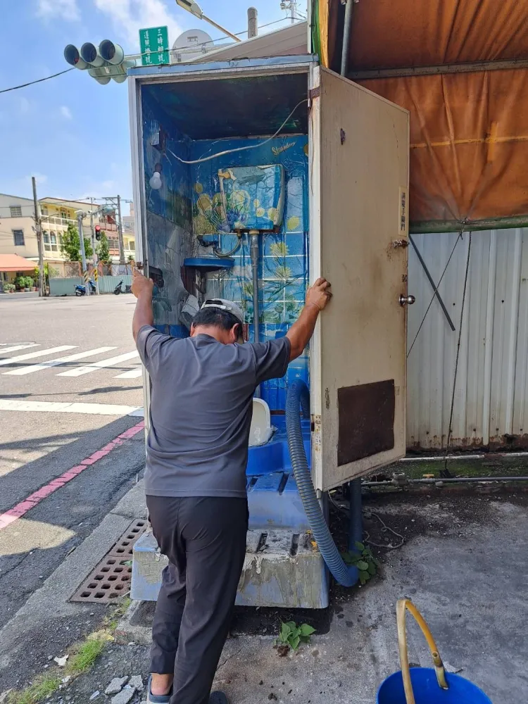 西港區抽流動廁所