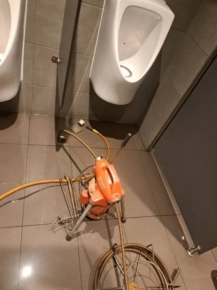 後壁區通小便斗