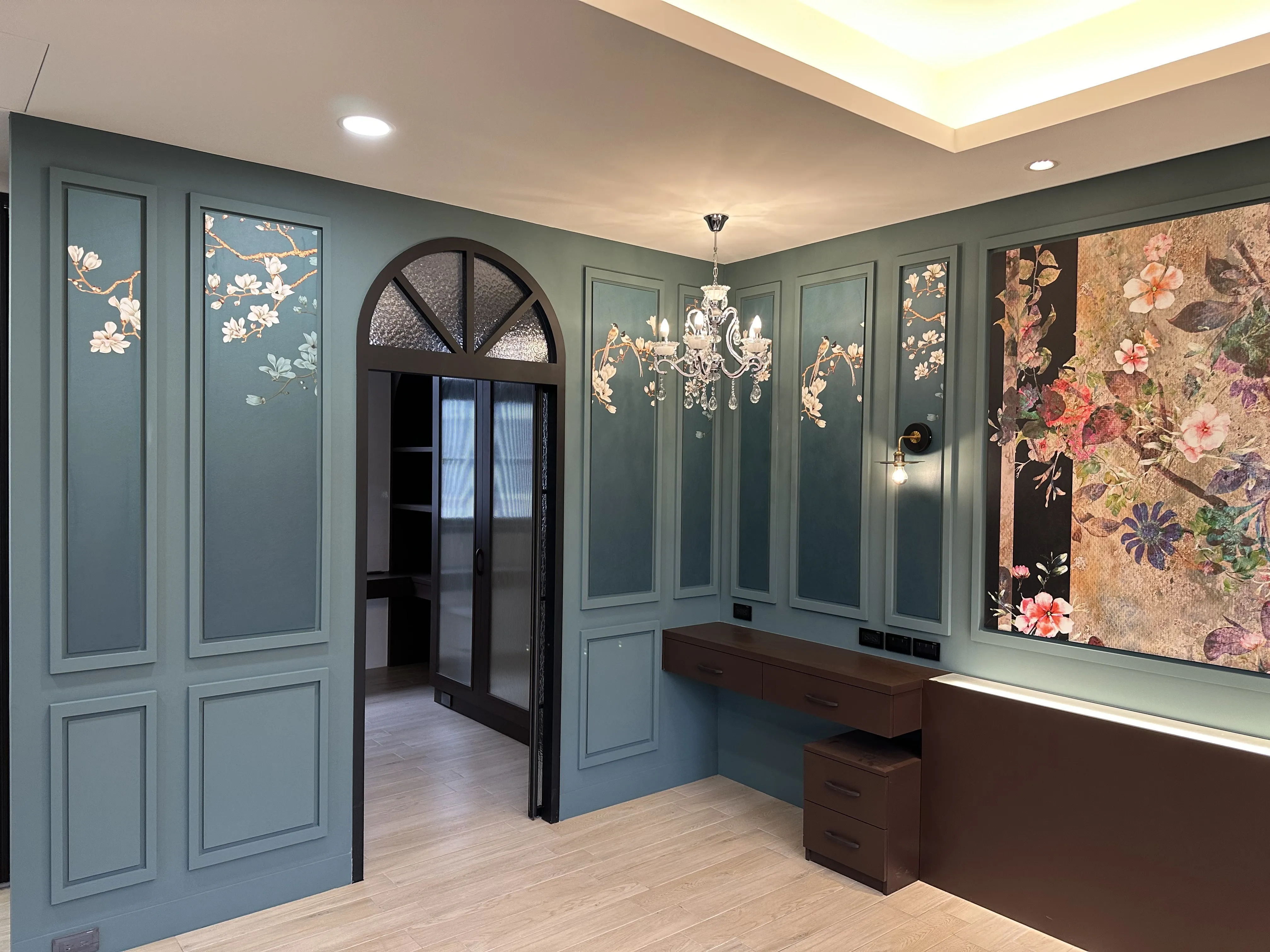 南投住宅的驚豔設計!將「現代極簡」與「古典花卉」完美並存