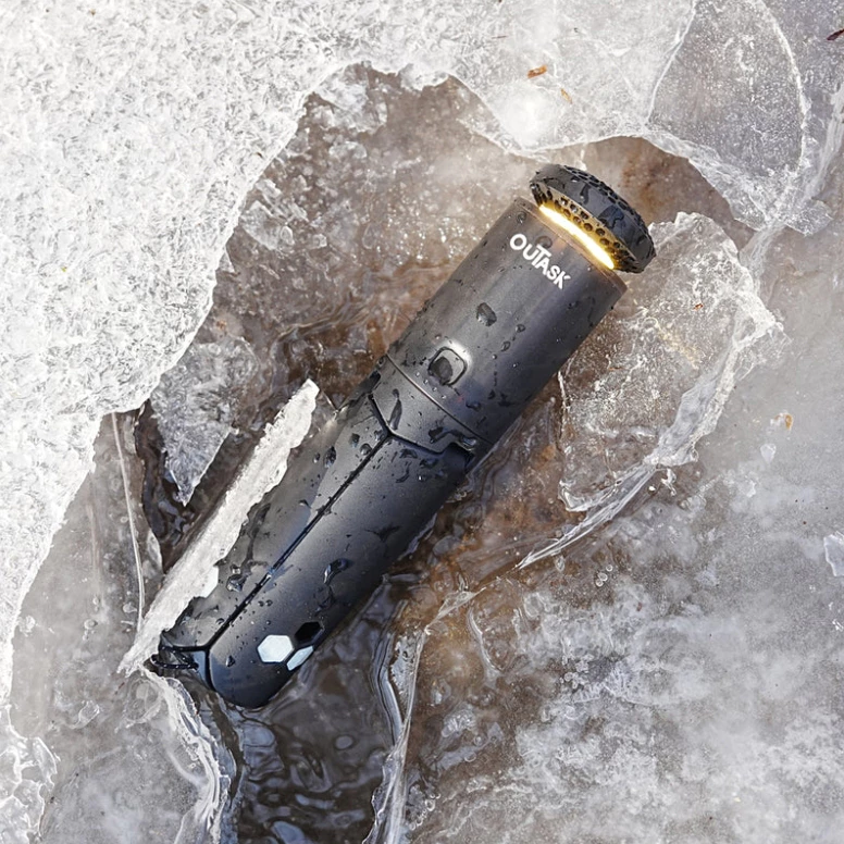 OUTASK｜戶外伸縮照明燈 <官方授權>【綠色工場】LED燈 手電筒 照明燈 露營燈 巨燈 伸縮燈 立柱燈 可磁吸防水