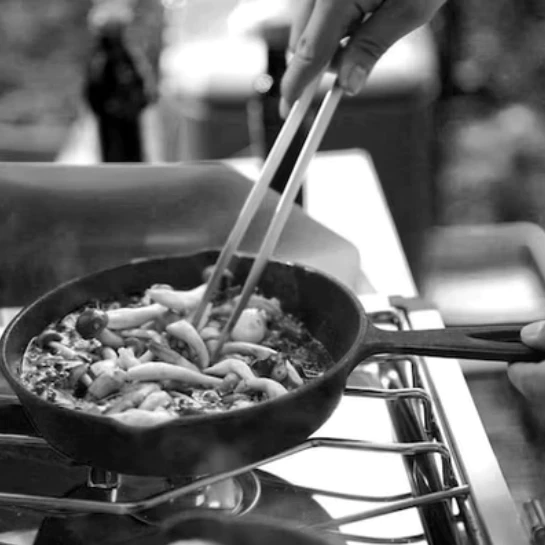 IDEA SEKIKAWA 料理夾【綠色工場】日本燕三条製 BLACK 露營餐具 炊具 夾子 日本製 不鏽鋼夾