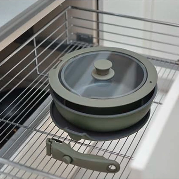 仙德曼 Sadomain 鑄造不沾煎烤盤 【綠色工場】AG026 附圓形收納袋 露營鍋具組 湯鍋 煎鍋 炒鍋 不沾塗層