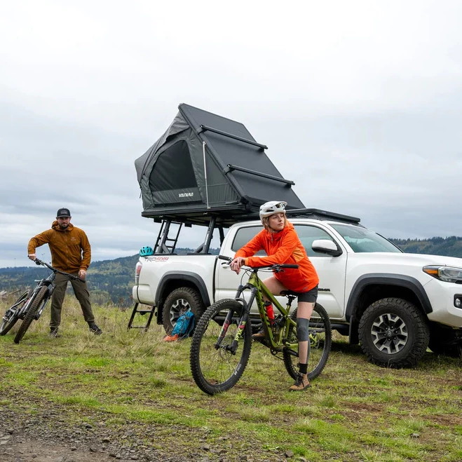 Yakima SkyPeak 硬殼式車頂帳【綠色工場】上掀式車頂帳 三角車頂帳 2人帳 雙人帳 車頂帳篷 油壓頂桿