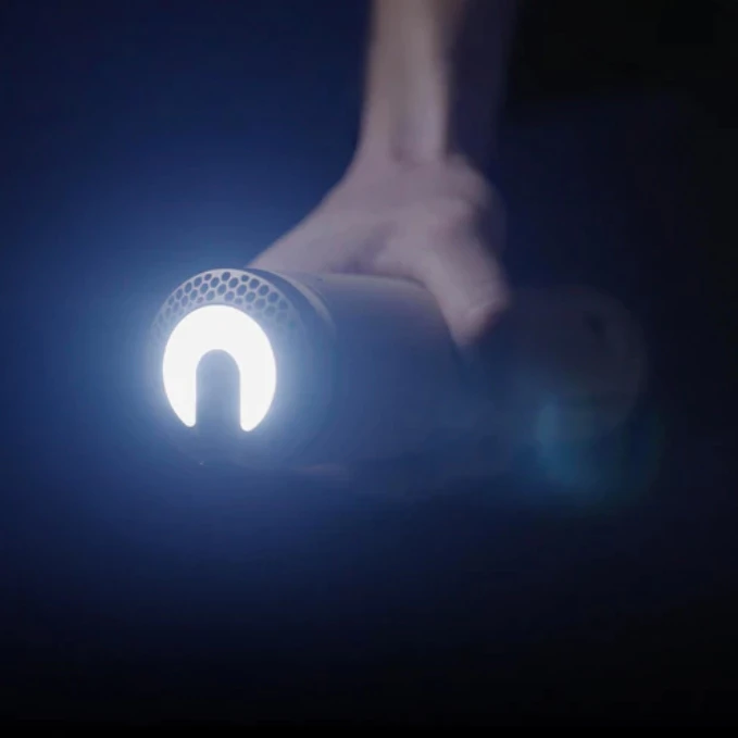 OUTASK｜戶外伸縮照明燈 <官方授權>【綠色工場】LED燈 手電筒 照明燈 露營燈 巨燈 伸縮燈 立柱燈 可磁吸防水