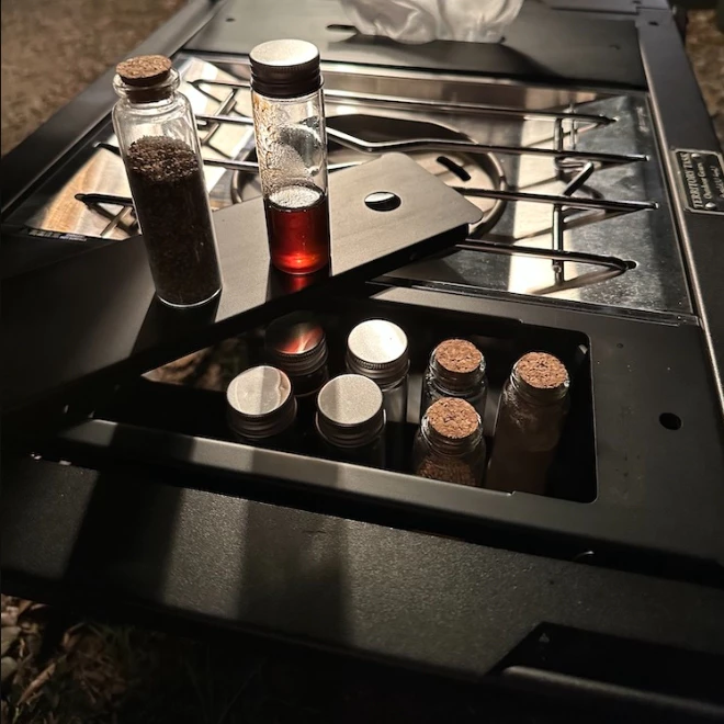 【綠色工場】Territory Task 地域仕事 渡鴉桌 折疊調味料罐盒 0.5單位 IGT桌可用 單位桌