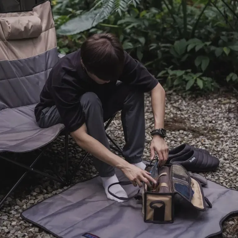 【LEKE 樂客】 森寓靠枕雙人椅 (米灰配色)