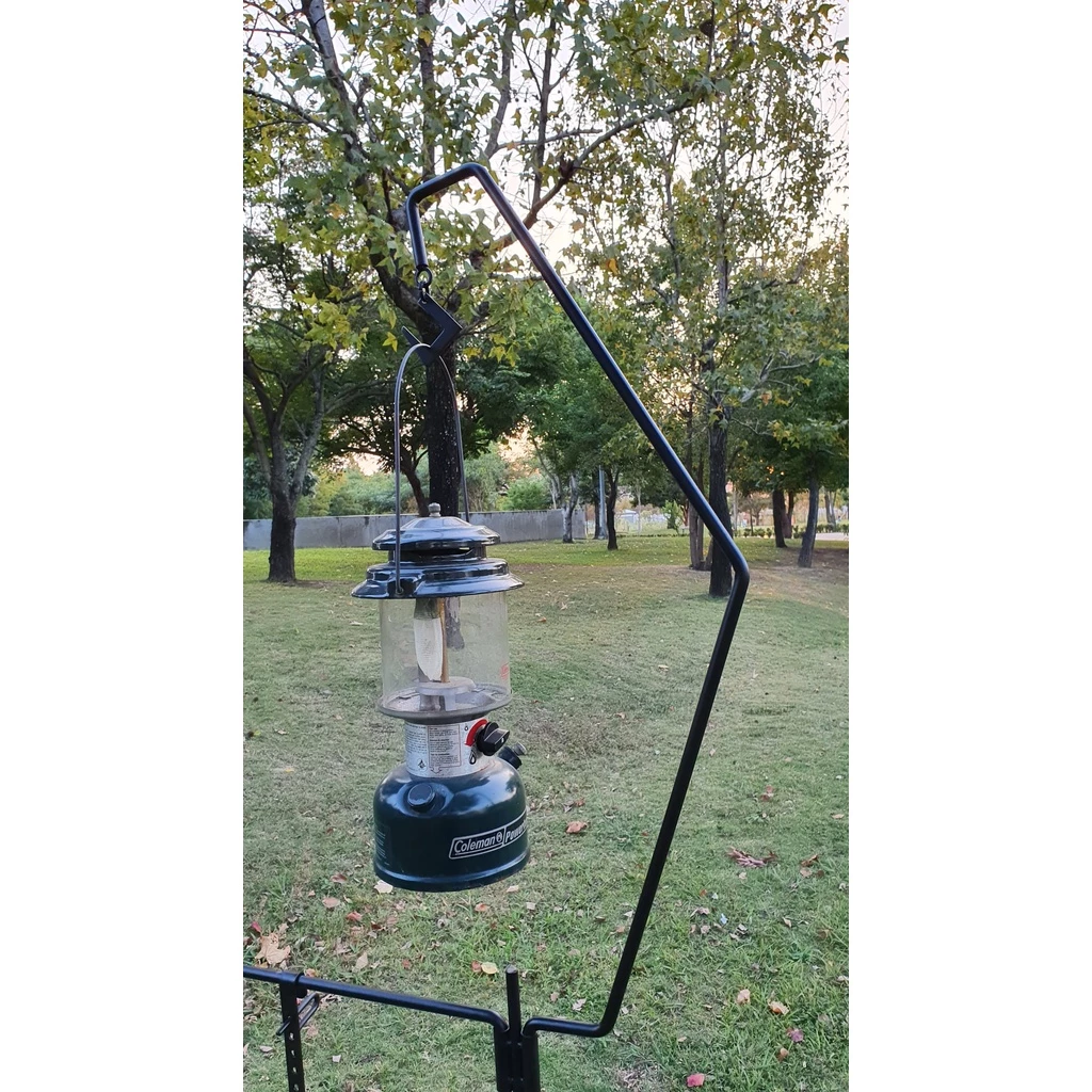 【綠色工場】RV-IRON 047 GARDEN SHOCK 鍛鐵多功能吊燈架 焚火架 鑄鐵架 鍋架 鐵架 露營燈架