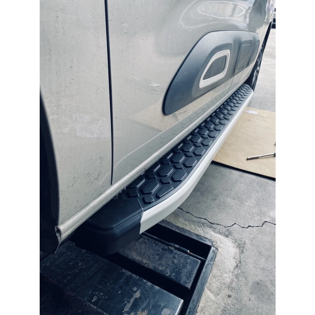【綠色工場】雪鐵龍 berlingo 布丁狗 OMSA 專用側踏板 含安裝費用 汽車精品改裝 原廠側踏板 側踏 土耳其製