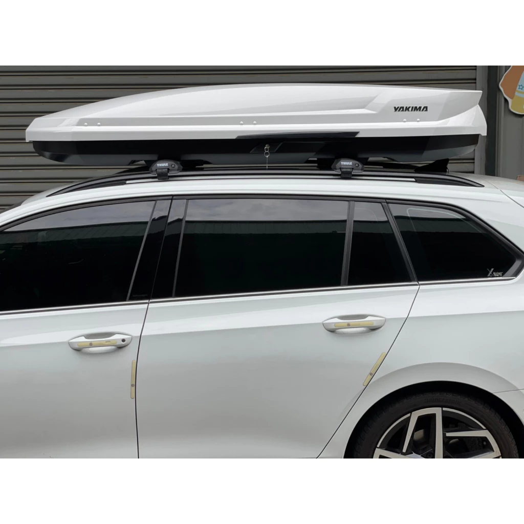 【綠色工場】Yakima SkyTour 420L 車頂箱 雙開外拆夾具 歐洲原裝進口 車頂置物箱 行李箱 裝備箱