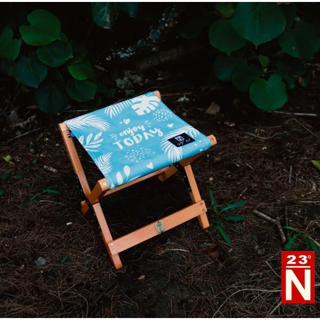 【綠色工場】『限時特惠』北緯 逗點 北歐原木兩用桌邊椅 小桌折凳二合一 附收納袋 單人凳 便攜桌 露營桌椅