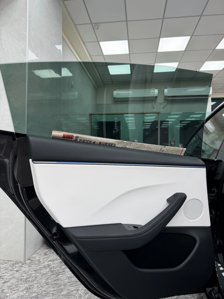 特斯拉3｜FSK<br>前檔KT68、前窗F45、後半F20