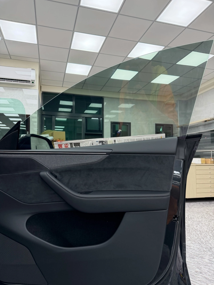 特斯拉 Y｜舒熱佳<br>前檔LX70、前窗LX40、後窗LX70、後檔LX15