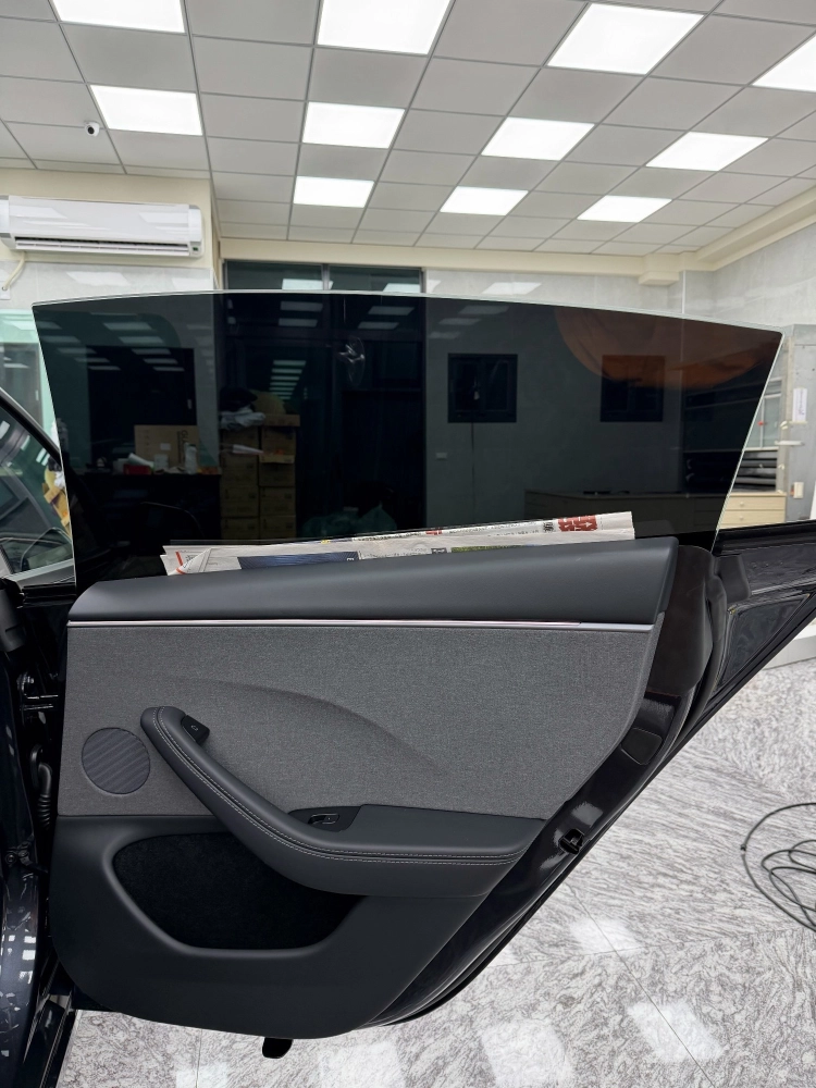 特斯拉 3｜3M、舒熱佳<br>前檔MA70、前窗MA40、後半VX10