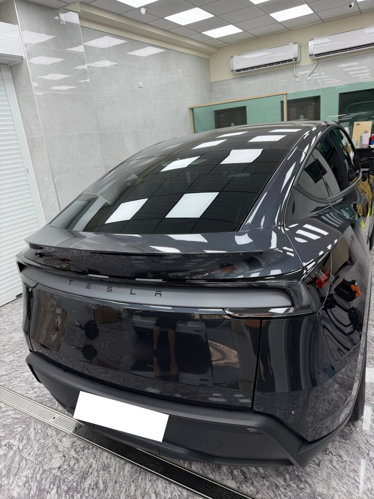 特斯拉 Y｜史密斯<br>前檔T4-70、車身T4-45