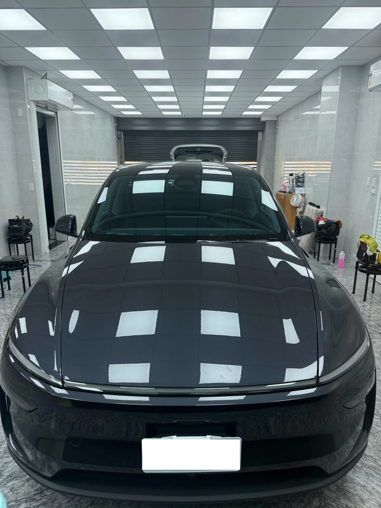 特斯拉 Y｜史密斯<br>前檔T4-70、車身T4-45